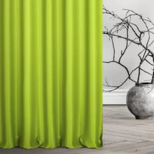 Zasłona szyta na taśmie 5 cm jasnozielona z tkaniny trudnopalnej, zaciemniającej, typu blackout