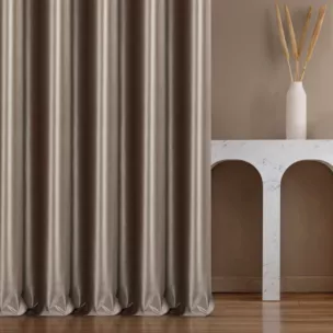 Zasłona szyta na taśmie 5 cm ciemnobeżowa z miękkiej półmatowej tkaniny welwetowej