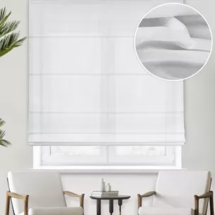 Roleta rzymska biała z delikatnej tkaniny z bambusową nicią, antybakteryjna i ekologiczna.