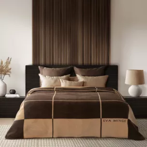 Koc bawełniano-akrylowy 220x240 cm jasnobeżowo, ciemnobrązowy z geometrycznym nadrukiem ELEGANTE Eva Minge