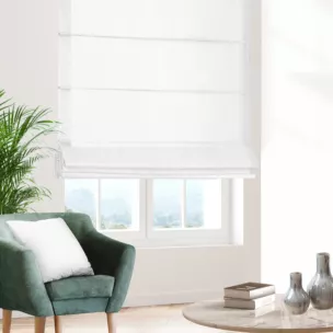 Roleta rzymska biała z wodoodpornej tkaniny o welurowej strukturze