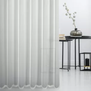 Firana szyta na taśmie 5 cm biała z delikatnej, matowej tkaniny zdobionej haftem