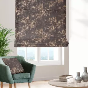 Roleta rzymska grafitowo złota z grubej, matowej tkaniny welwetowej z połyskliwym nadrukiem Italissima Eva Minge