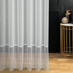 Firana szyta na taśmie 5 cm naturalna z tkaniny batystowej ozdobionej szeroką aplikacją