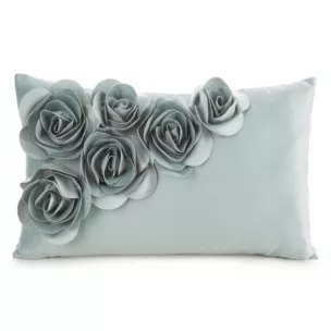 Poszewka na poduszkę 30 x 50 cm z welwetu kolor miętowy zdobiona w róże 3D