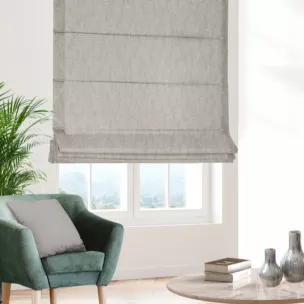 Roleta rzymska jasnoszara z tkaniny zaciemniającej typu dimout o naturalnym splocie, z efektem melanżu