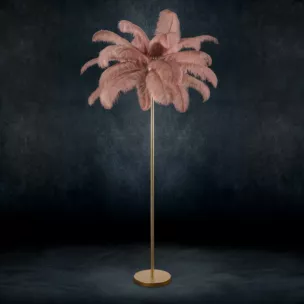 Lampa stojąca do salonu pudrowo różowo, szampańska FERI na metalowej podstawie z efektownym abażurem z naturalnych strusich piór