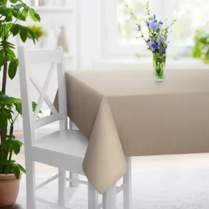 Obrus szyty ciemnobeżowy z miękkiej tkaniny o naturalnym splocie w stylu ekologicznym