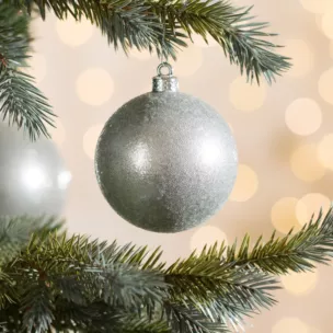 Bombka choinkowa o mrożonej powierzchni