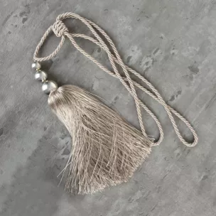 Dekoracyjny sznur do upięć z chwostem