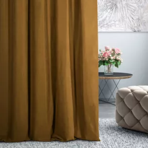 Zasłona szyta na taśmie 5 cm DORA - HIT jasnobrązowa z miękkiej tkaniny o welurowej strukturze