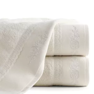 Ręcznik kąpielowy 50x90 cm bawełniany kolor kremowy z koronką oraz subtelnym haftem 500 g/m2 SISI