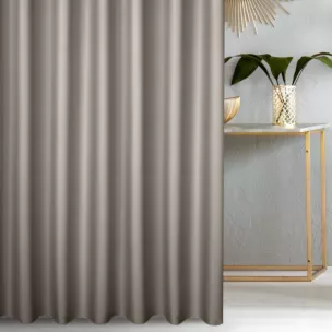 Zasłona szyta na taśmie 5 cm beżowa z gładkiej tkaniny zaciemniającej typu dimout wykończona obciążnikiem