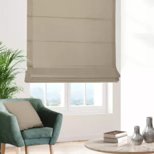 Roleta rzymska SHELBY beżowa z miękkiej tkaniny o naturalnym splocie i delikatnym połysku