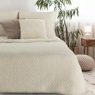 Koc 130x160 cm kremowy z widocznym plecionym splotem KAYLA