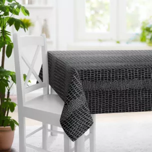 Obrus szyty SAFARI czarny z miękkiej welwetowej tkaniny w wytłaczany wzór
