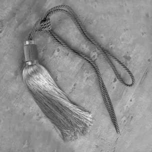 Dekoracyjny sznur do upięć z chwostem z kryształowymi obrączkami