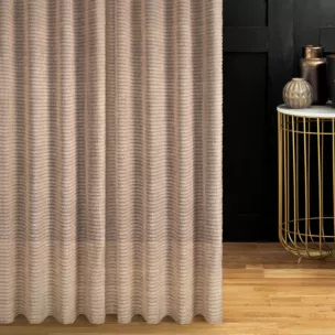 Zasłona szyta na taśmie 5 cm beżowa z tkaniny z aplikacją