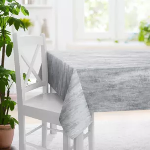 Obrus szyty MATTEO srebrny z grubotkanej nowoczesnej tkaniny z błyszczącym nadrukiem