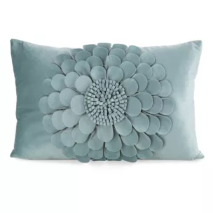 Poszewka na poduszkę 30 x 50 cm z welwetu kolor miętowy zdobiona trójwymiarowym motywem kwiatu FLORES 2