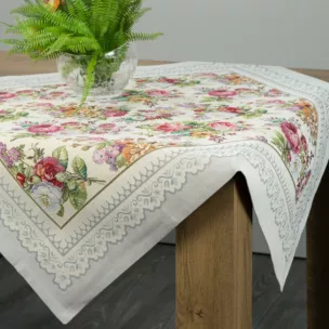 Obrus jasnoszaro, różowy 100x100 cm gobelinowy zdobiony tkanym motywem kwiatowym