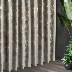 Tkanina zasłonowa z welwetu zdobiona złotym marmurkowym wzorem