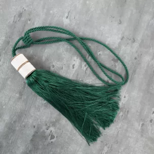 Dekoracyjny sznur do zasłon NATI upinacz z chwostem i metalowymi brokatowymi obrączkami