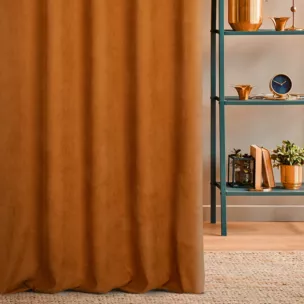 Zasłona szyta na taśmie 5 cm ceglasta z miękkiej tkaniny o welurowej strukturze