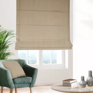 Roleta rzymska jasnobrązowa z tkaniny o naturalnym splocie z efektem melanżu