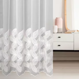 Tkanina firanowa, matowa typu peru zdobiona dwukolorowym haftem