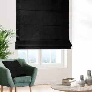 Roleta rzymska czarna z miękkiej półmatowej tkaniny welwetowej