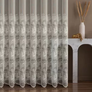 Firana szyta na taśmie 5 cm naturalna z tkaniny z efektem deszczyku zdobionej fantazyjnym haftem