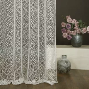 Firana kremowa o strukturze pajęczej sieci 140x250 cm przelotka AMANDA