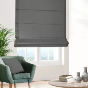 Roleta rzymska ciemnostalowa z gładkiej zaciemniającej tkaniny typu dimout