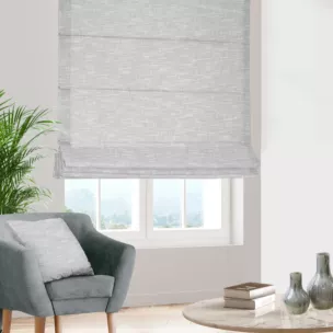 Roleta rzymska biała z matowej luźnotkanej tkaniny z efektem melanżu, wykończona obciążnikiem