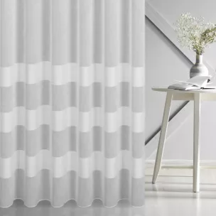 Firana szyta na taśmie 5 cm biała z etaminy zdobionej poziomymi pasami, wykończona obciążnikiem Italissima Eva Minge