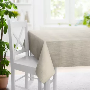 Obrus szyty beżowy z tkaniny w stylu eko o naturalnym splocie, z efektem melanżu, wykończona obciążnikiem