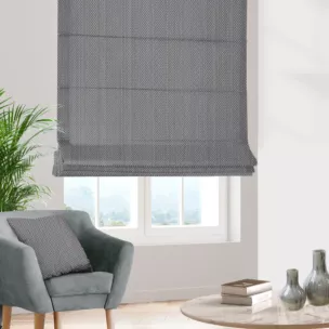 Roleta rzymska popielata z tkaniny w drobny dwukolorowy przeplatany wzór