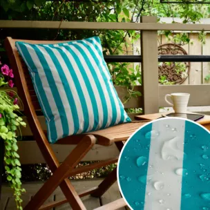 Poszewka na poduszkę 45x45 cm z tkaniny wodoodpornej niebiesko, biała idealna do ogrodu i na taras zdobiona pasami GARDEN 6