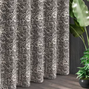 Tkanina zasłonowa grubsza,  szenilowa z ornamentowym wzorem