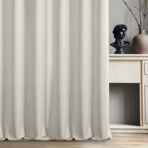 Zasłona szyta na przelotkach kremowa z dwustronnej tkaniny zaciemniającej w 100%