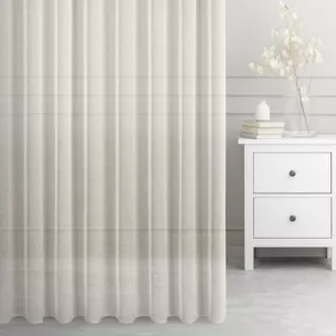 Firana szyta na taśmie 5 cm jasnobeżowa z gładkiej matowej etaminy o naturalnym splocie, wykończona obciążnikiem