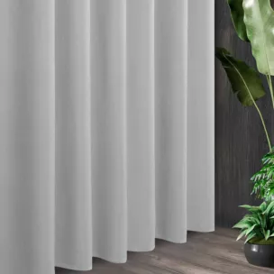 Tkanina zasłonowa zdobiona drobnym strukturalnym wzorem