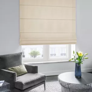 Roleta rzymska LUXOR beżowa z eleganckiej lśniącej tkaniny o drobnym splocie