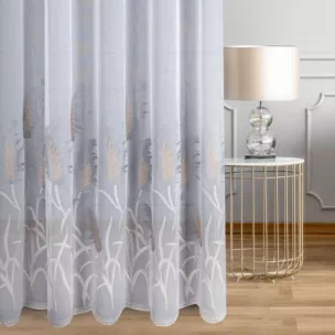 Firana szyta na taśmie 5 cm biało popielata z tkaniny typu ADEN z efektem delikatnego deszczyku, zdobiona oryginalnym haftem Pierre Cardin