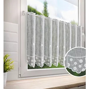 Tkanina firanowa zazdrostka z etaminy zdobiona haftem drobnych kwiatów