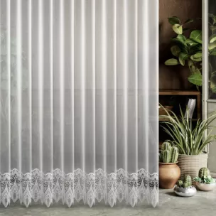 Firana szyta na taśmie 5 cm biała z matowej markizety ozdobionej aplikacją w duży fantazyjny wzór