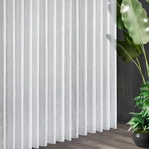 Tkanina firanowa grubsza etamina zdobiona błyszczącym wzorem