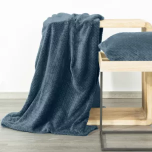 Koc 200x220 cm niebieski miękki w dotyku z wytłaczanym wzorem CINDY 3 Design 91