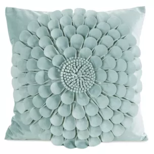Poszewka na poduszkę 45 x 45 cm z welwetu kolor miętowy zdobiona trójwymiarowym motywem kwiatu FLORES 2